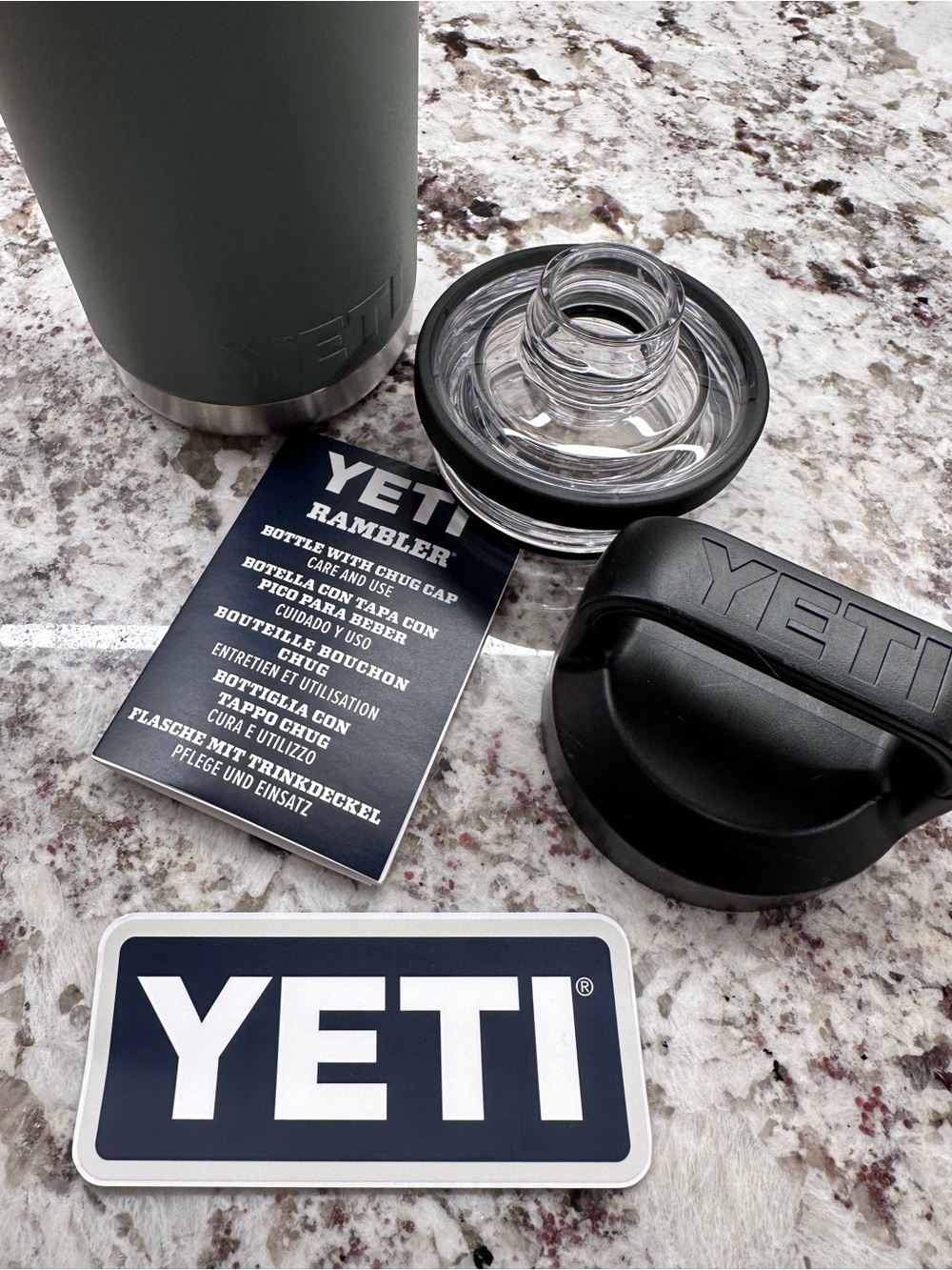 NEW YETI Rambler Water Bottle Chug Cap Insulated Stainless Steel 26oz - 769ml